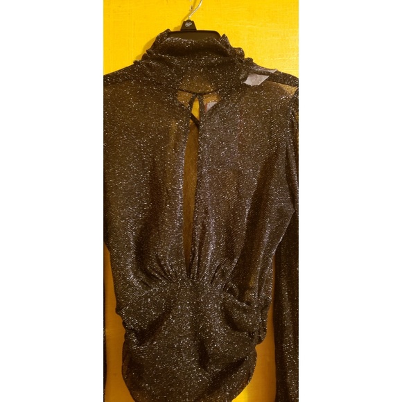 KIKI RIKI  SHEER V-NECKLINE BLOUSE 🆕 - Picture 6 of 8